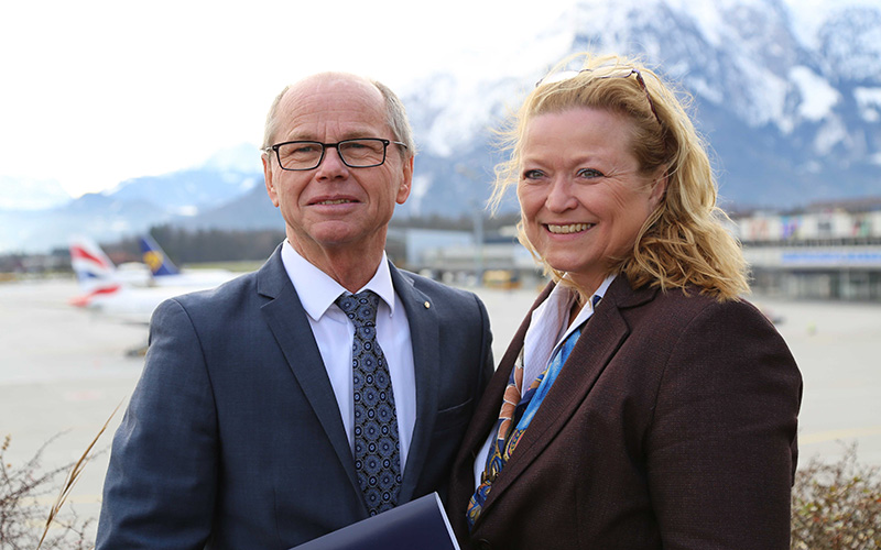 Die neue Geschäfsführerein Bettina Ganghofer mit LHSTV Dr. Christian Stöckl

