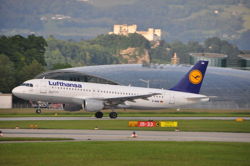 Lufthansa flies to London Heathrow form December 16