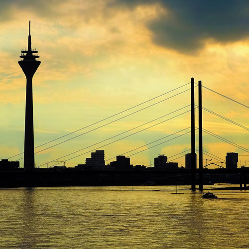 Düsseldorf, Rhein bridge and television tower